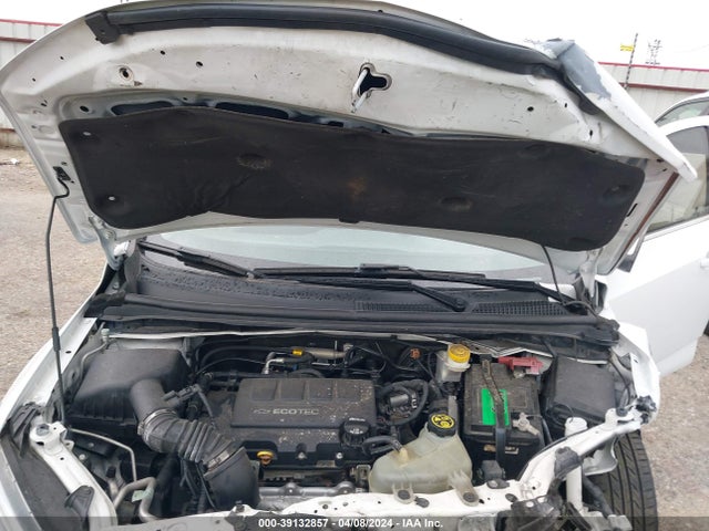 Chevrolet Sonic Lt Auto 2018 1G1JD5SB3J4141314 Image 10