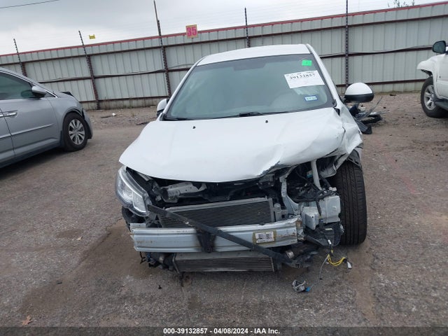 Chevrolet Sonic Lt Auto 2018 1G1JD5SB3J4141314 Image 6