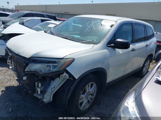 Honda PILOT LX 2018 5FNYF5H18JB019717 Image 2