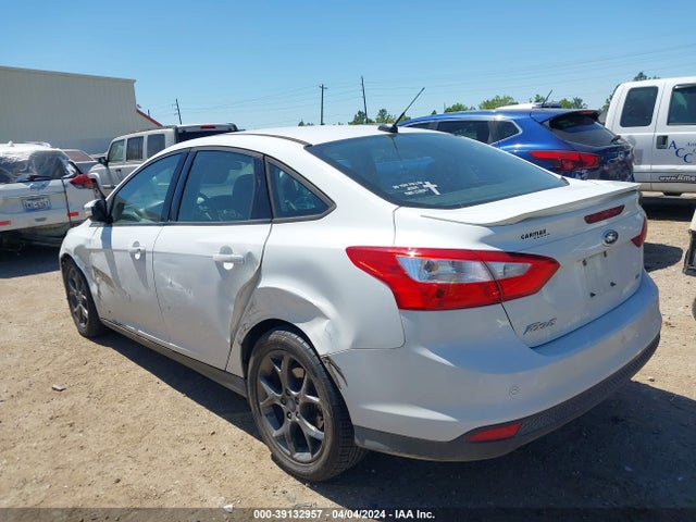 Ford FOCUS SE 2014 1FADP3F21EL281714 Image 3