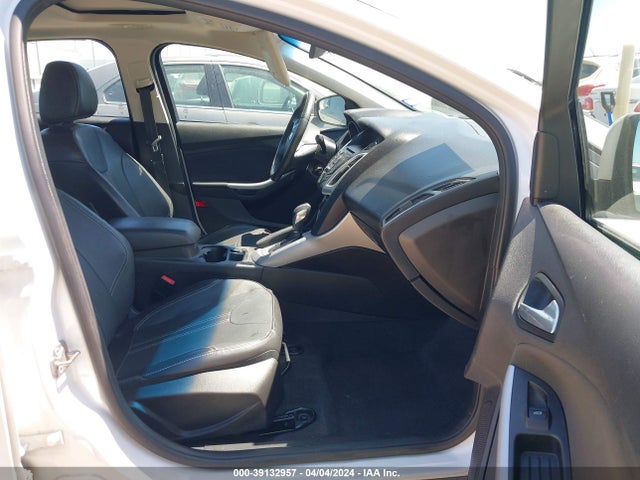 Ford FOCUS SE 2014 1FADP3F21EL281714 Image 5