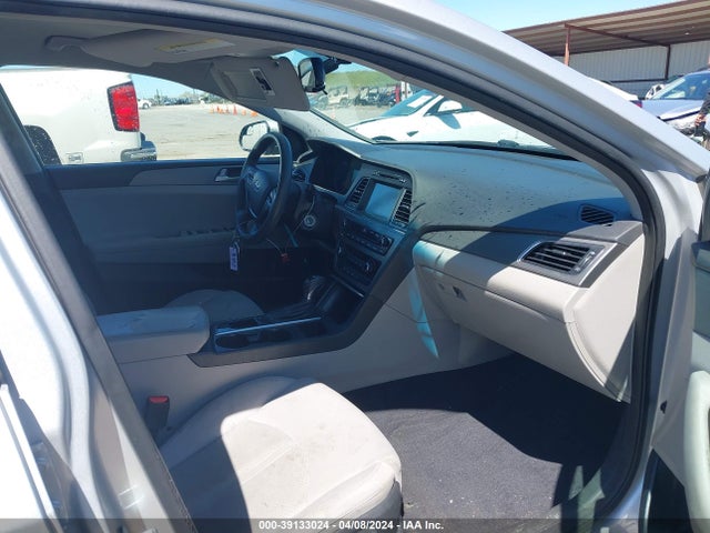 Hyundai SONATA SE 2016 5NPE24AF0GH405671 Image 5