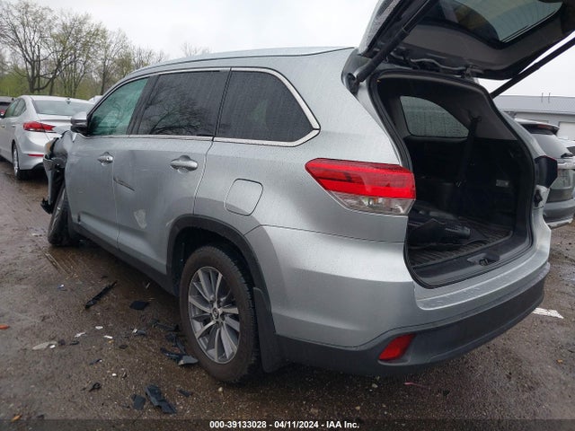 Toyota Highlander Xle 2019 5TDJZRFH5KS932285 Image 3