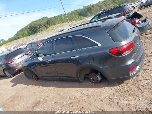 KIA Sorento 3.3l S 2019 5XYPG4A51KG606366 Image 13