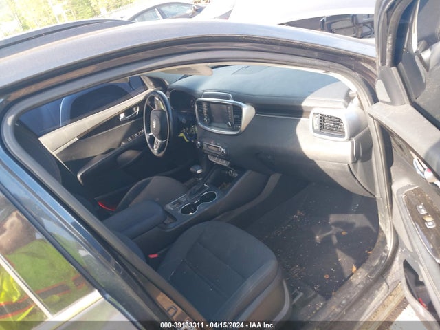 KIA Sorento 3.3l S 2019 5XYPG4A51KG606366 Image 5