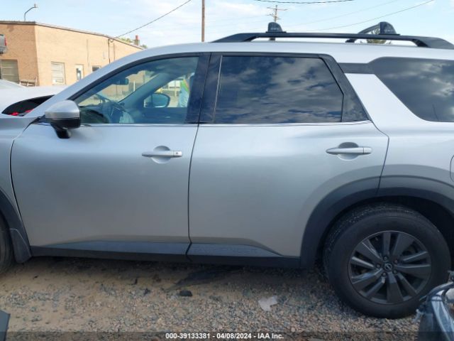 5N1DR3BA6NC256093 Nissan Pathfinder Sv 2wd