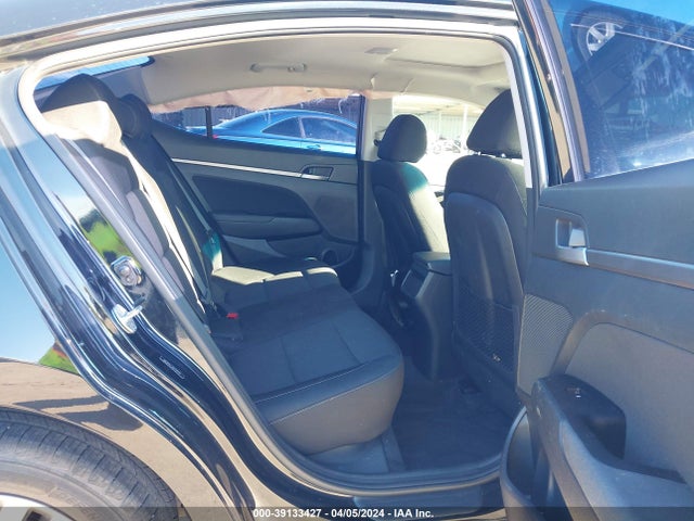 Hyundai Elantra Value Edition 2017 5NPD84LF3HH156419 Image 8