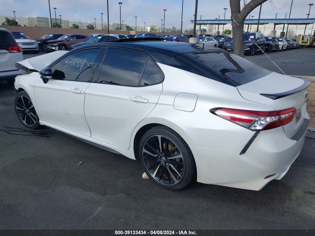 Toyota CAMRY XSE 2019 4T1B61HK2KU225501 Image 3