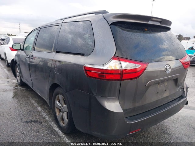 Toyota Sienna Le 8 Passenger 2017 5TDKZ3DC7HS806575 Image 3
