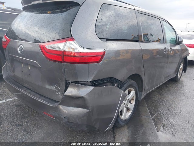 Toyota Sienna Le 8 Passenger 2017 5TDKZ3DC7HS806575 Image 4