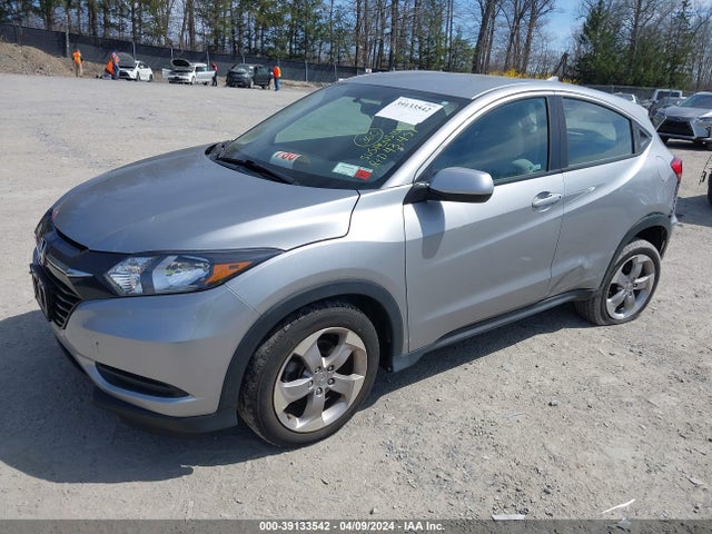 Honda HR-V LX 2018 3CZRU6H33JG727427 Image 2