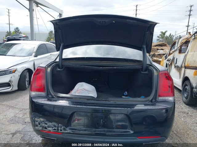 Chrysler 300 Touring 2018 2C3CCAAG5JH222895 Image 16