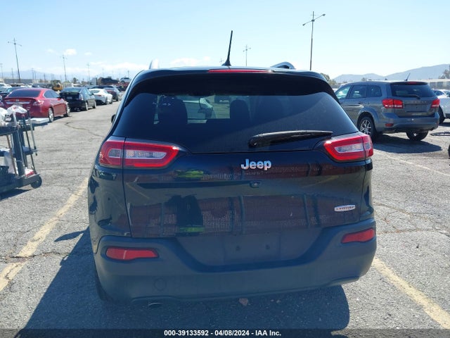 1C4PJLCB6JD558679 Jeep Cherokee Latitude Fwd