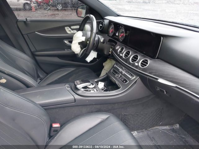 WDDZF4KB5KA582076 Mercedes-Benz E 300 4matic