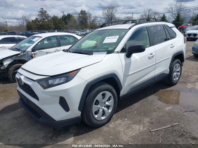 Toyota RAV4 LE 2019 JTMF1RFV5KJ001186 Image 2