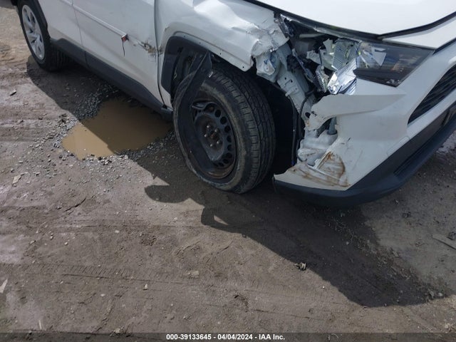 Toyota RAV4 LE 2019 JTMF1RFV5KJ001186 Image 6
