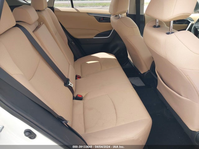 Toyota RAV4 LE 2019 JTMF1RFV5KJ001186 Image 8