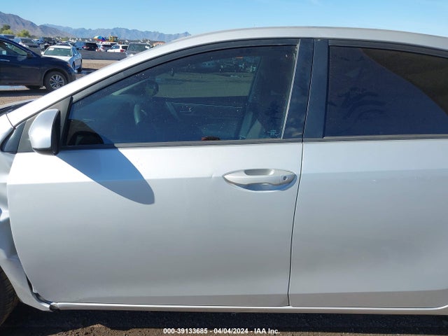 Toyota COROLLA LE 2018 2T1BURHE2JC123355 Image 13