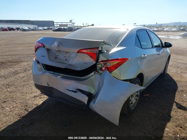 Toyota COROLLA LE 2018 2T1BURHE2JC123355 Image 4