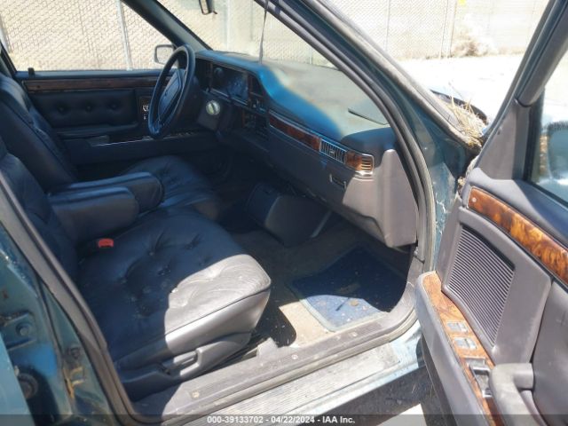 1993 CHRYSLER NEW YORKER 1C3XC66R5PD206484 Photo 4