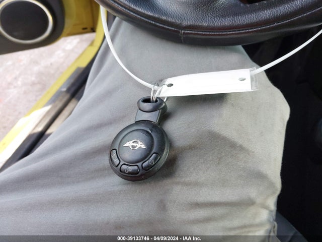 2010 MINI COOPER WMWMR3C58ATU98753 Photo 10