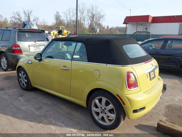 2010 MINI COOPER WMWMR3C58ATU98753 Photo 2