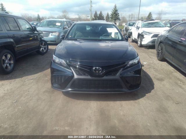 4T1T11AK0NU704257 Toyota CAMRY SE
