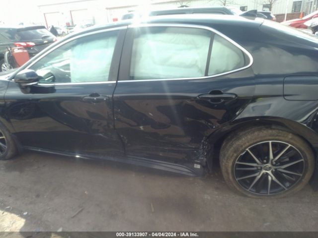 4T1T11AK0NU704257 Toyota CAMRY SE