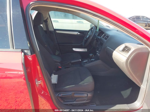3VWD17AJXFM327538 Volkswagen Jetta 1.8t Se