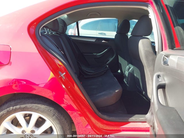 3VWD17AJXFM327538 Volkswagen Jetta 1.8t Se