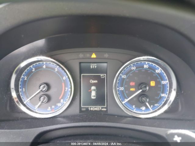 2T1BURHE6KC172267 Toyota COROLLA SE