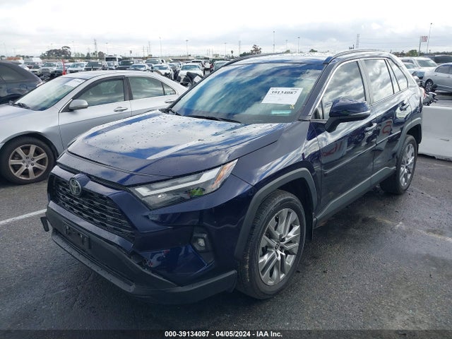 Toyota Rav4 Xle Premium 2023 JTMC1RFV7PD103484 Image 2