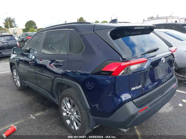 Toyota Rav4 Xle Premium 2023 JTMC1RFV7PD103484 Image 3