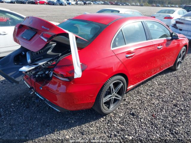 WDD3G4FB0KW021591 Mercedes-Benz A 220 4matic