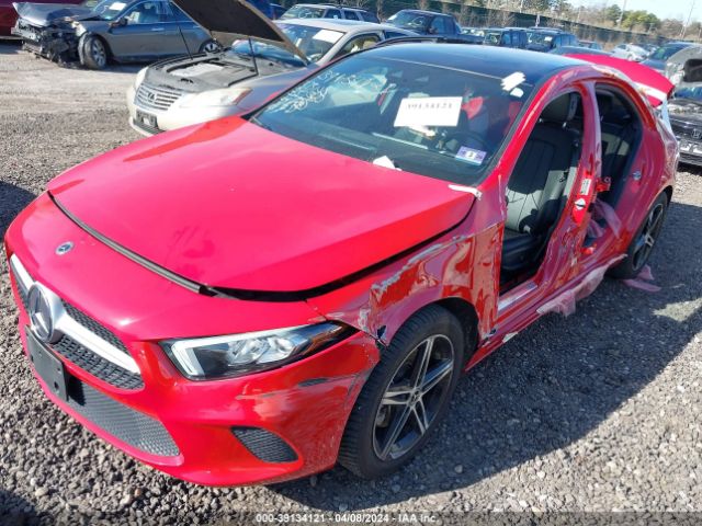 WDD3G4FB0KW021591 Mercedes-Benz A 220 4matic