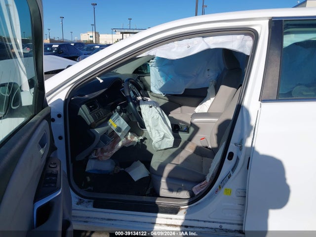 Toyota CAMRY LE 2017 4T1BF1FKXHU730116 Image 5