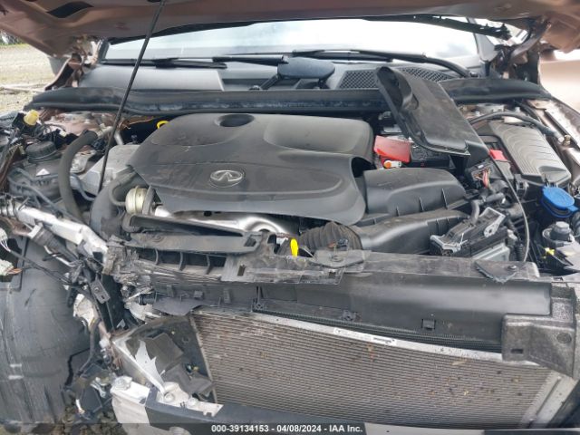 SJKCH5CR3JA055676 Infiniti Qx30 Premium