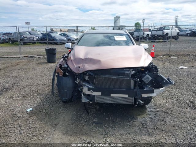 SJKCH5CR3JA055676 Infiniti Qx30 Premium