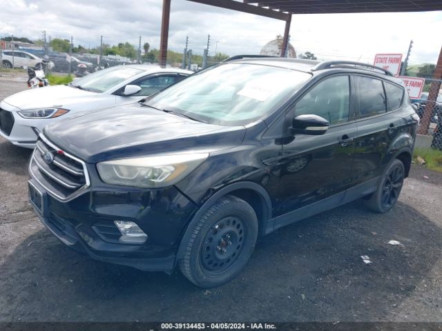 1FMCU0J95HUB30015 Ford Escape Titanium