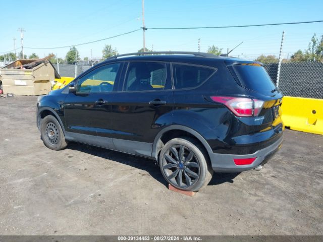 1FMCU0J95HUB30015 Ford Escape Titanium