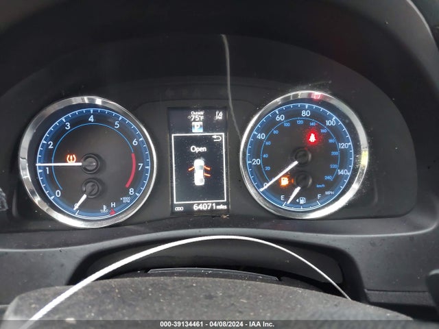 Toyota COROLLA SE 2019 5YFBURHE5KP911130 Image 16