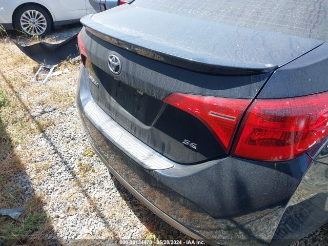 Toyota COROLLA SE 2018 5YFBURHE8JP792634 Image 16