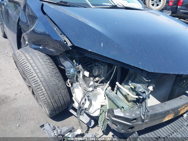 Toyota COROLLA SE 2018 5YFBURHE8JP792634 Image 18