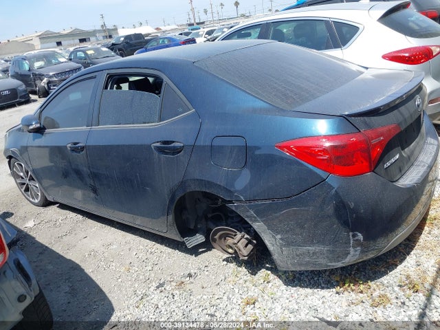 Toyota COROLLA SE 2018 5YFBURHE8JP792634 Image 3
