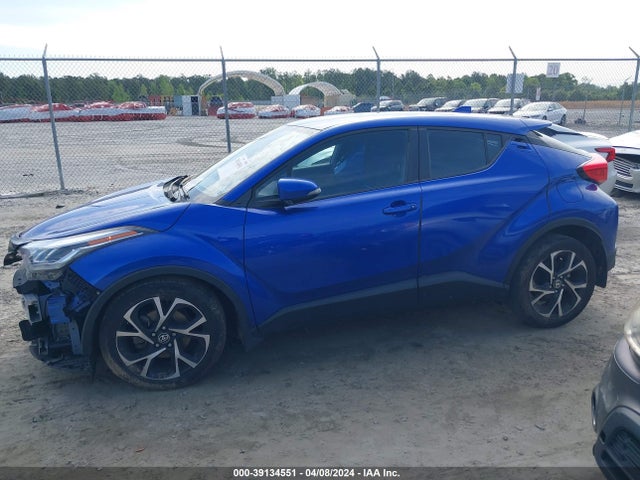 Toyota C-HR XLE 2020 NMTKHMBX5LR103563 Image 14
