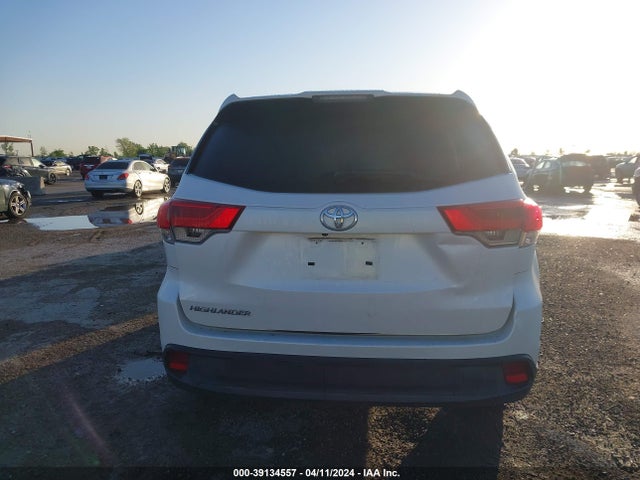 Toyota Highlander Le 2019 5TDZARFH5KS045070 Image 17
