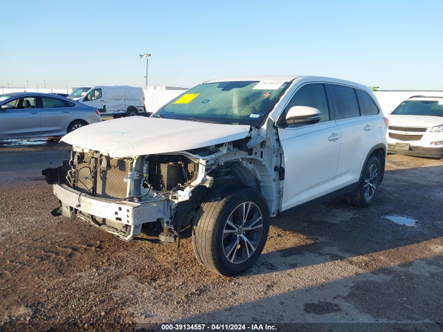 Toyota Highlander Le 2019 5TDZARFH5KS045070 Image 6