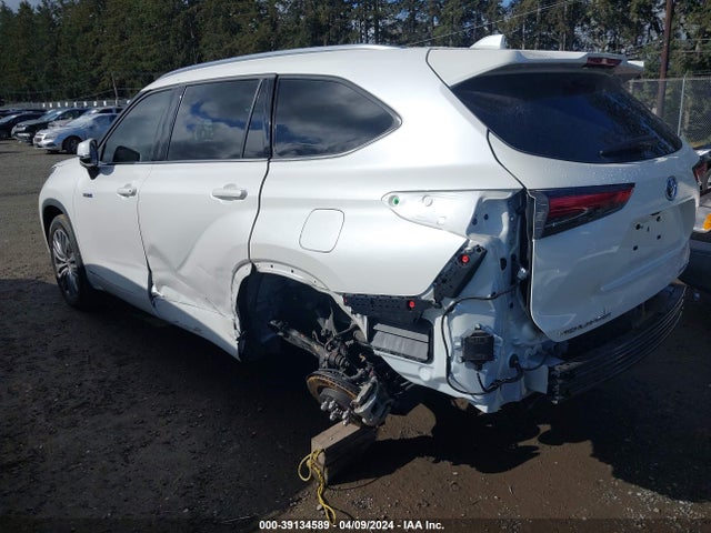 Toyota Highlander Hybrid Platinum 2021 5TDEBRCHXMS022709 Image 3