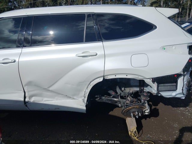 Toyota Highlander Hybrid Platinum 2021 5TDEBRCHXMS022709 Image 6