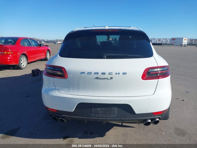 Porsche MACAN S 2015 WP1AB2A55FLB73846 Image 16